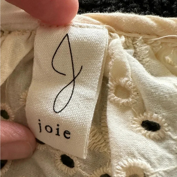 Joie 100 % Cotton Long Sleeve Boat Neckline Eyelet Lace Ruffle Boho Blouse - Picture 6 of 7